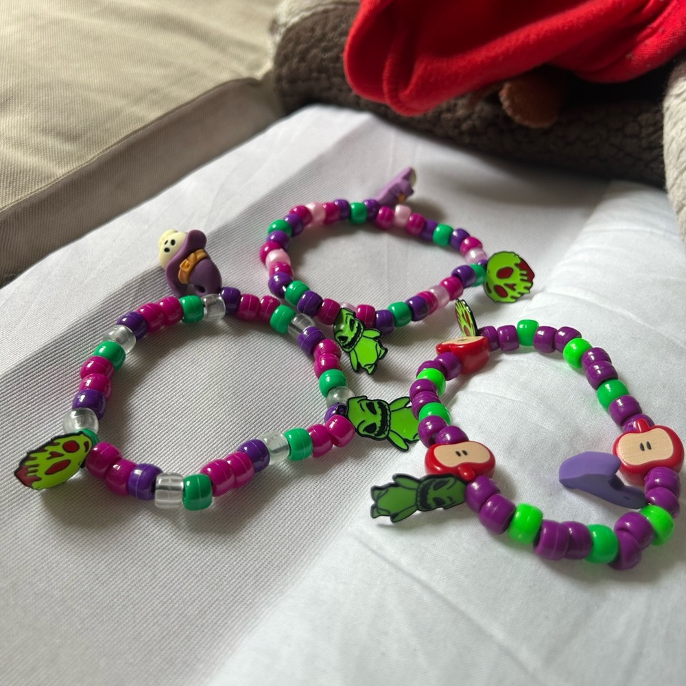 Oogie boogie X zero Halloween Disney beaded charms